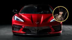 ¡Hijazo! Integrante de Fuerza Regida sorprende a sus padres con autos de lujo