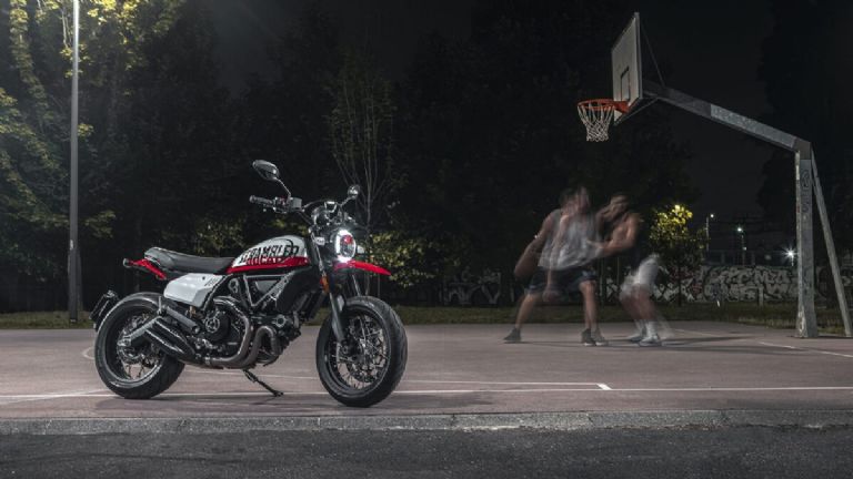 Ducati Scrambler Urban Motard