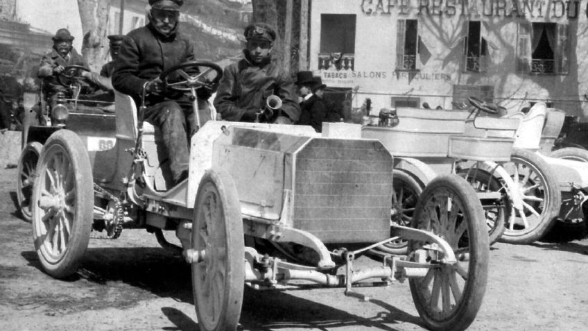 ¿De dónde es la marca de autos Mercedes-Benz? Origen y significado de su nombre