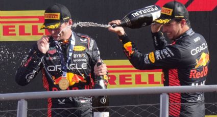 ¡Hay confianza en Red Bull! Verstappen celebra el GP de Italia 2023 con 'nalgada' a Checo Pérez