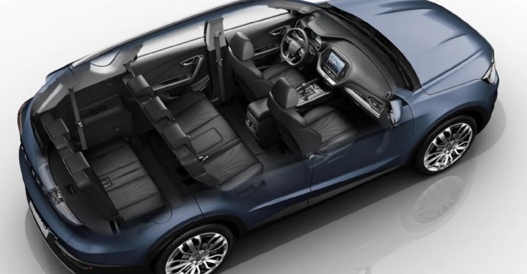 Motor e interior de la Jetour X70 2023