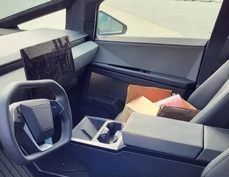 Así es la Cybertruck de Tesla por dentro