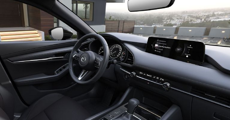 Motor e interior del Mazda 3 Hatchback 2024