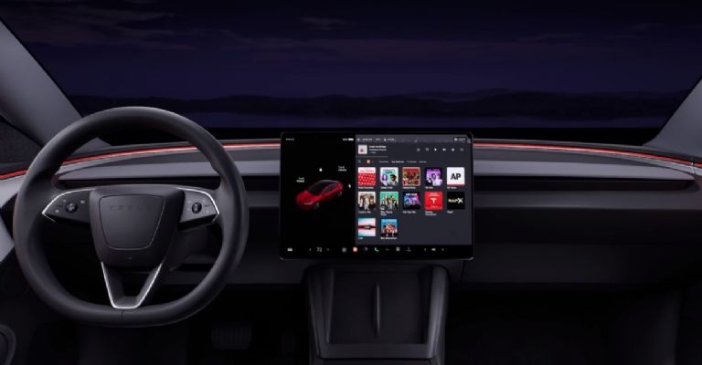 Motor e interior del TesLA mODE