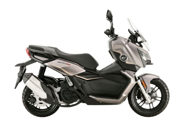 Scooters y maxiscooters de QJ Motor