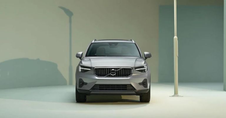 Volvo CX40 