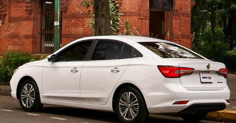 MG 5 precios y versiones en México