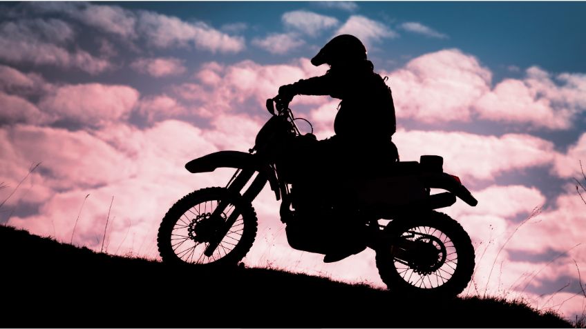 ¿Qué es una moto off road? 5 características y ventajas de este tipo de vehículos
