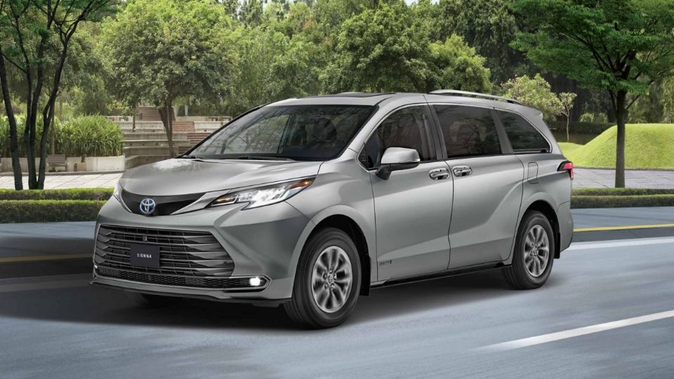 Ve qué precio tiene la Toyota Sienna 2024