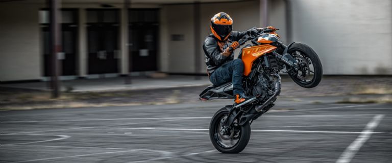 Cuál es la máxima velocidad de la moto KTM Duke 250