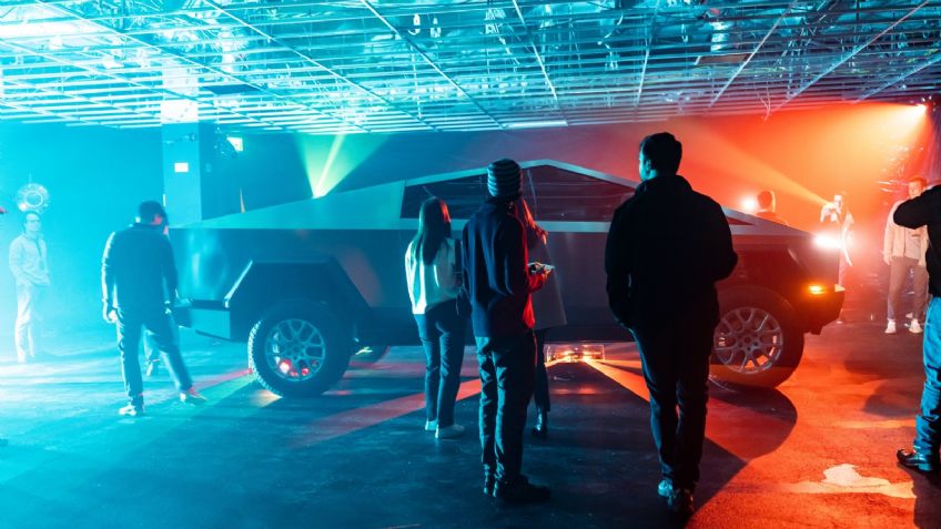 Lady Gaga y otros famosos que se enamoraron del Tesla Cybertruck y ya lo tienen en casa