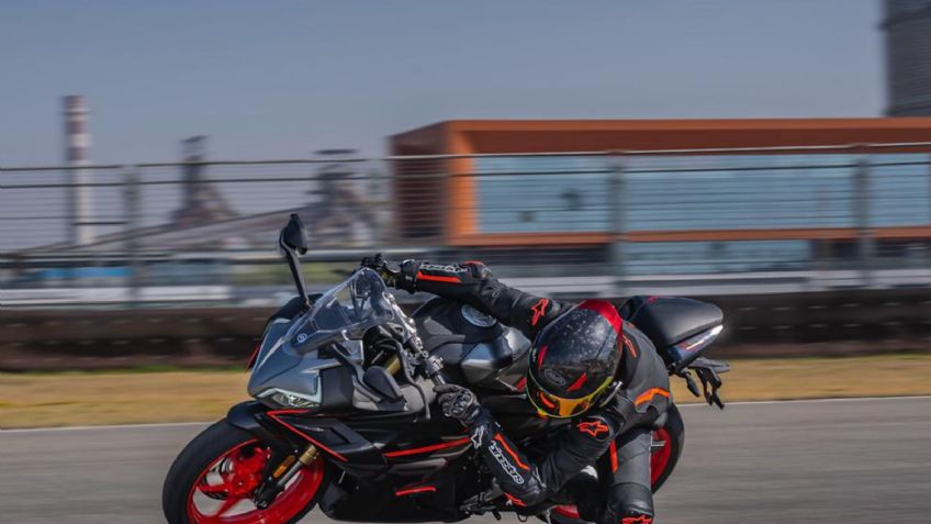 ¿Cuánto cuesta la CFMoto 450SR S? La motocicleta deportiva, china y más exclusiva en 2024