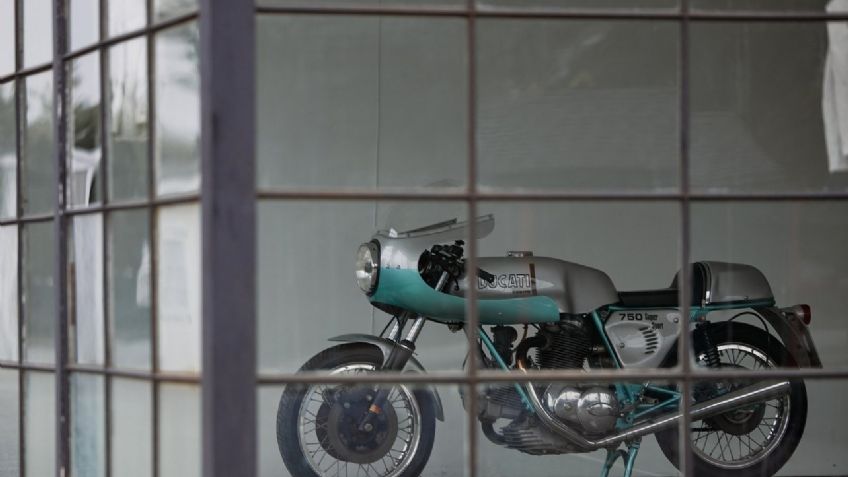 ¡Esta motocicleta Ducati de los años 70 valdría más que un auto de lujo! Así es la 750 Supersport