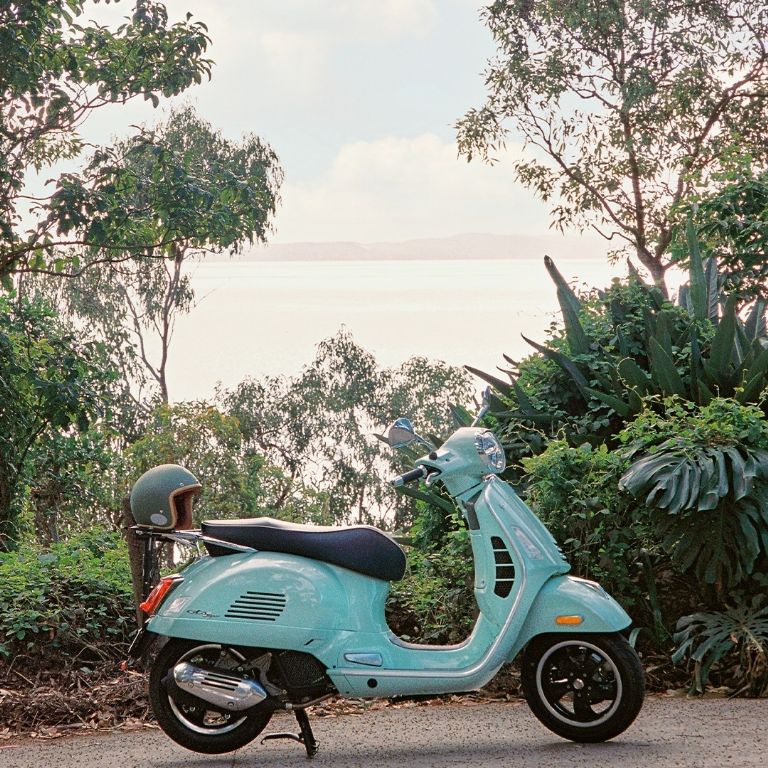 Cuánto corre un scooter Vespa