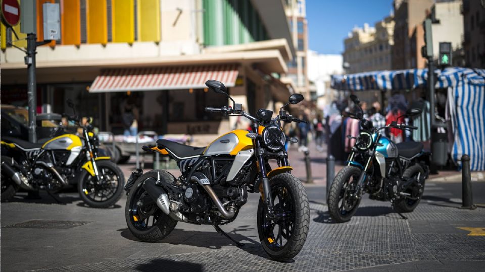 Esta motocicleta italiana es barata, pero cuesta lo de un auto.