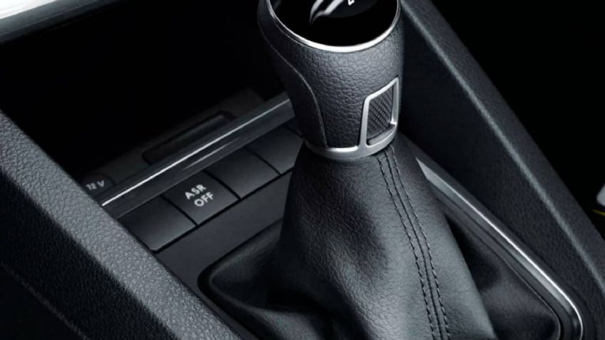 Así se puede arrancar un auto con transmisión manual cuando el embrague está roto