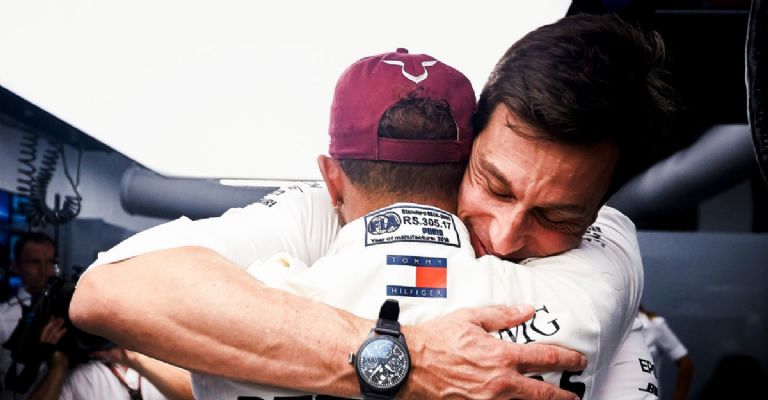 Toto Wolff y Lewis Hamilton 