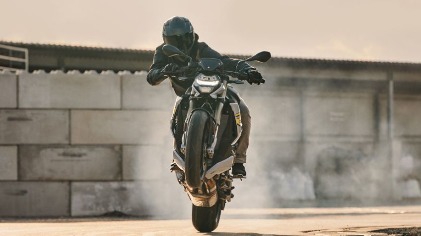 BMW S 1000 R 2025: ¿Qué cambios estéticos tendrá esta moto de la línea Roadster?