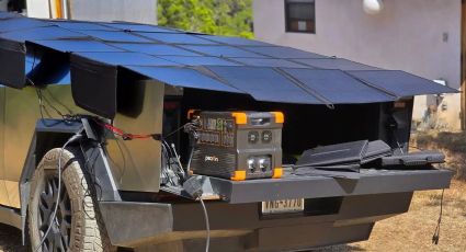 Dueño de un Tesla Cybertruck logra cargar su vehículo con paneles solares móviles