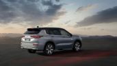Foto ilustrativa de la nota titulada: Mitsubishi Outlander PHEV 2025: La SUV tiene cambios en rendimiento