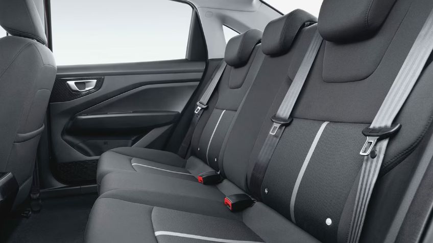 Tres sedanes baratos que puedes comprar este 2025, ¡conócelos!