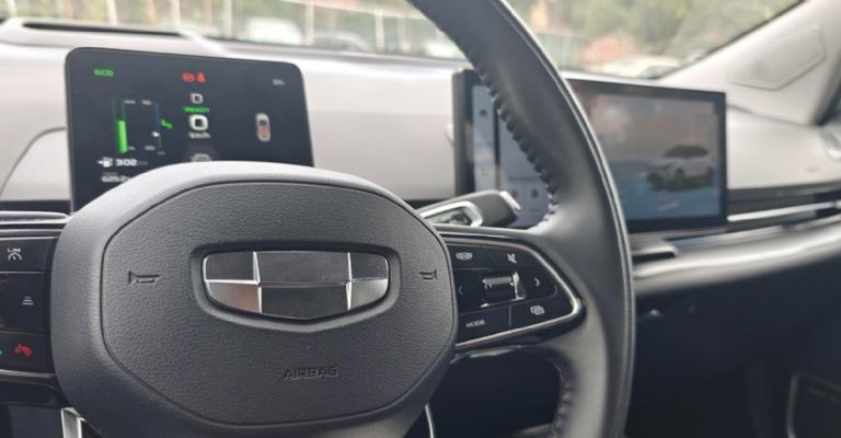 Interior de la Geely Geometry C