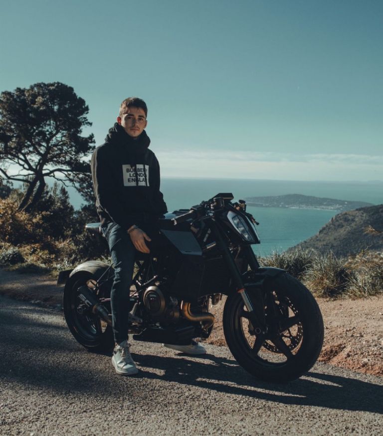 Esto se sabe de la moto de Charles Leclerc en México