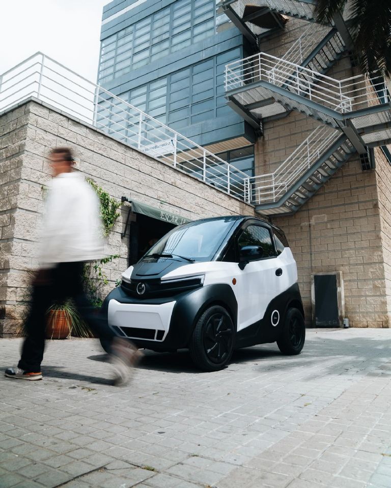 El microcoche Silence S04 es una nueva forma para moverse