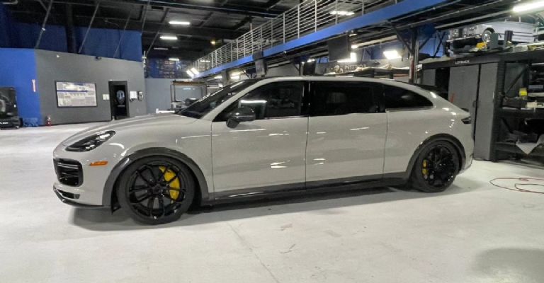  Porsche Cayenne Turbo GT