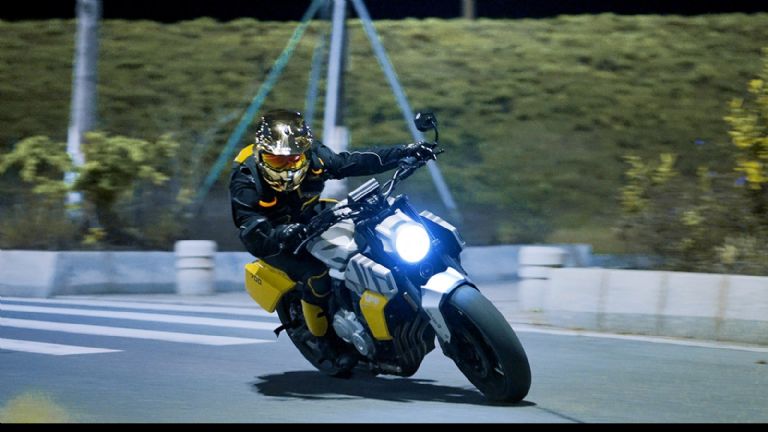 Cuánto cuesta la moto Benda LFS 700