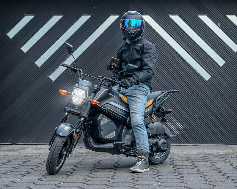Qué precio tiene la motocicleta Vento Ovni 170