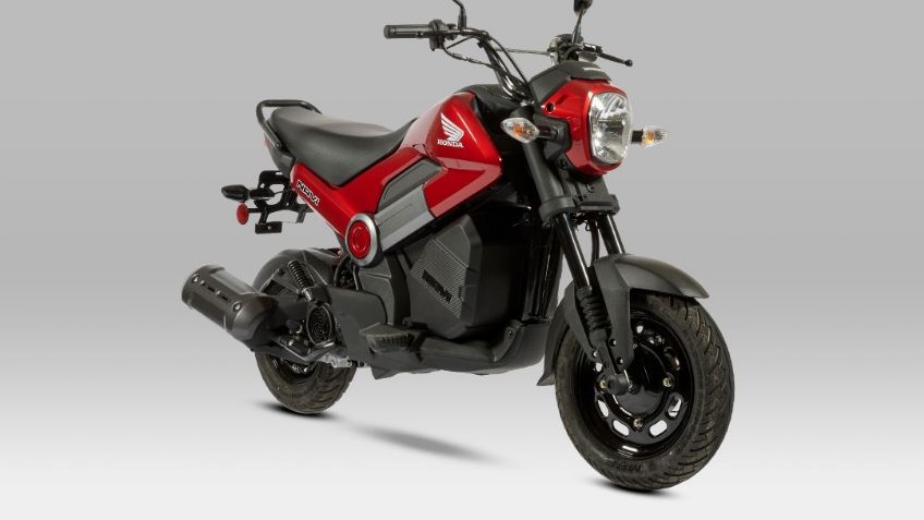 ¿Cuántos kilómetros recorre la moto Honda NAVi 110 con el tanque lleno?