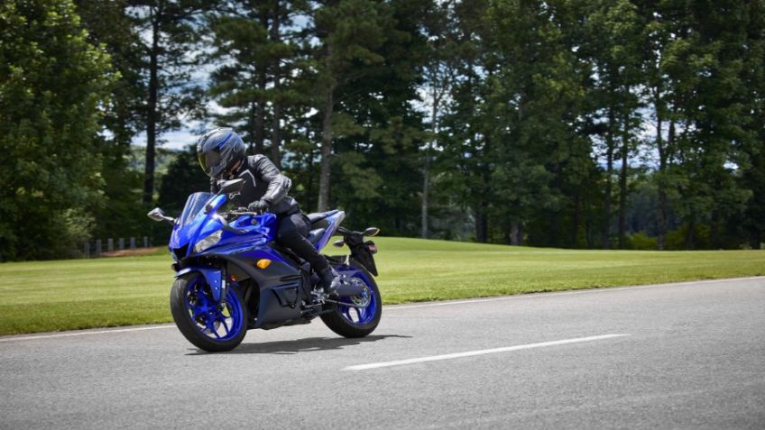 ¿Cuánto cuesta la Yamaha R3 modelo 2025 en México? Es una moto superdeportiva e inspirada en MotoGP