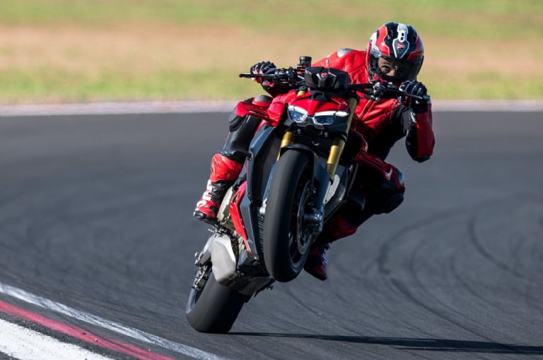 Así son las características y especificaciones de la Ducati Streetfighter V4 2025