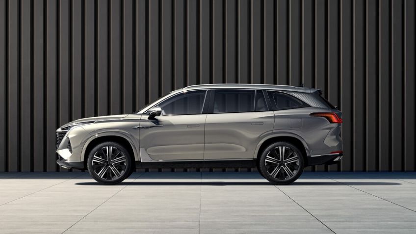 ¿Cuánto cuesta la MG RX9 2025? Precios y versiones en México de la SUV mediana