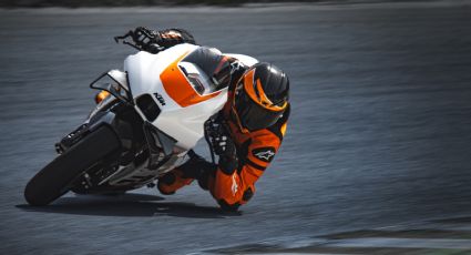 ¿Qué velocidad alcanza la KTM RC 8C 2024? Una moto preparada para la competición