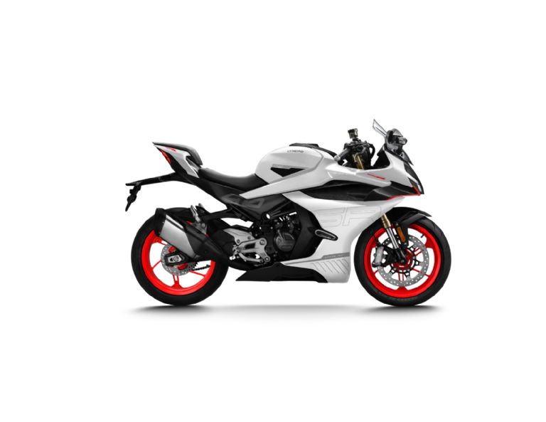 Cuál es la velocidad máxima de la CFMoto 450SR 2025