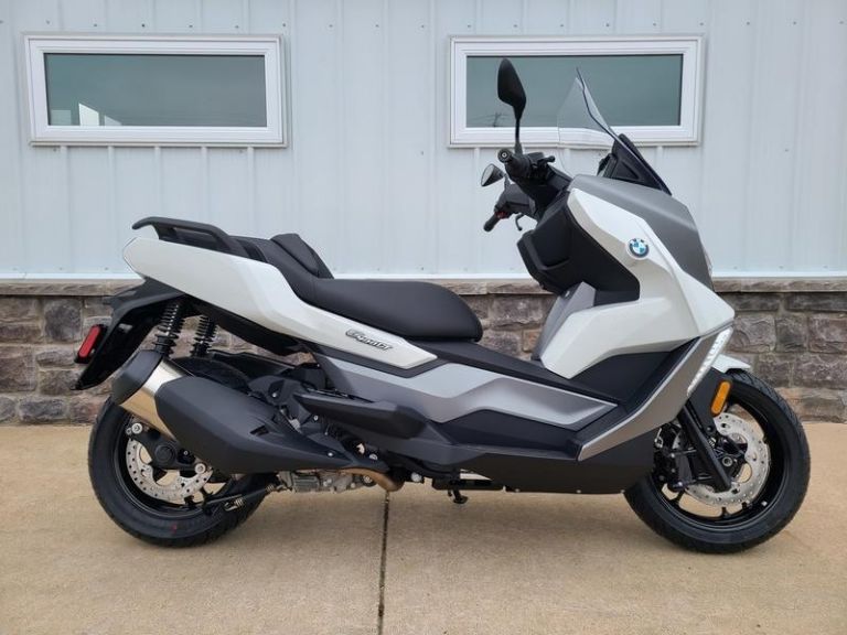 Qué tan seguro es el scooter BMW C 400 GT 2024