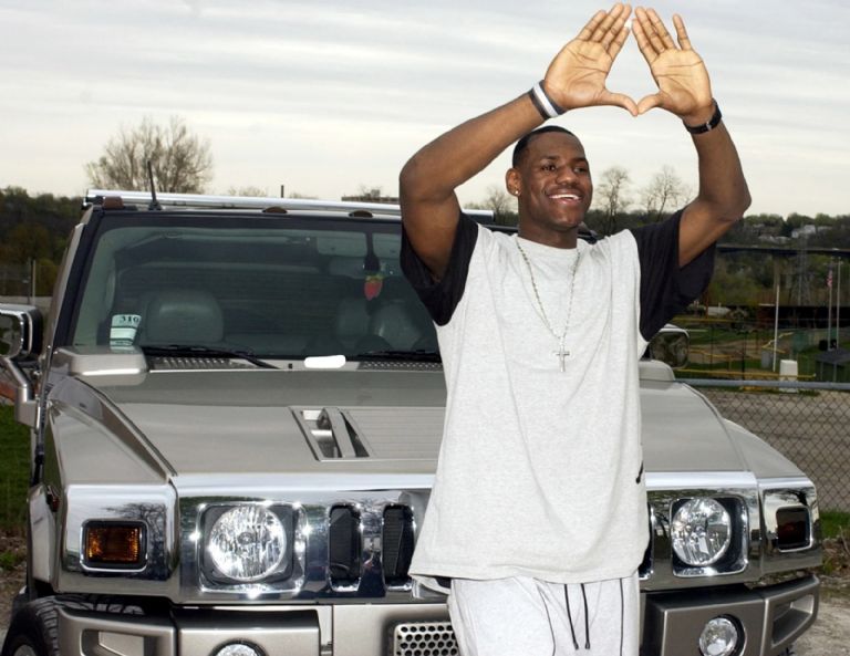 La camioneta que tuvo LeBron James antes de ser una estrella de la NBA