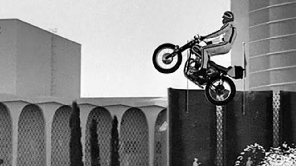 La marca británica le rinde homenaje a Evel Knievel