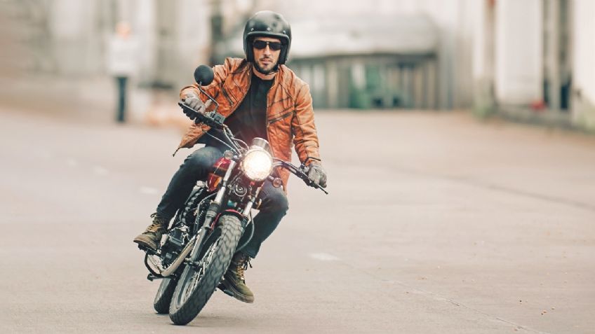 ¿Cuánto corre una motocicleta café racer de Carabela?