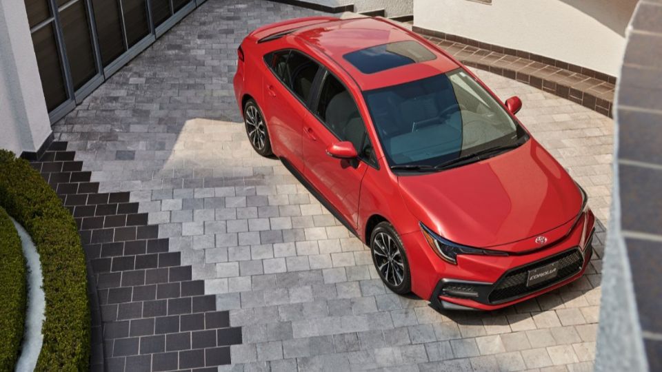 El Toyota Corolla 2024 es uno de los sedanes más populares de la marca en nuestro país.