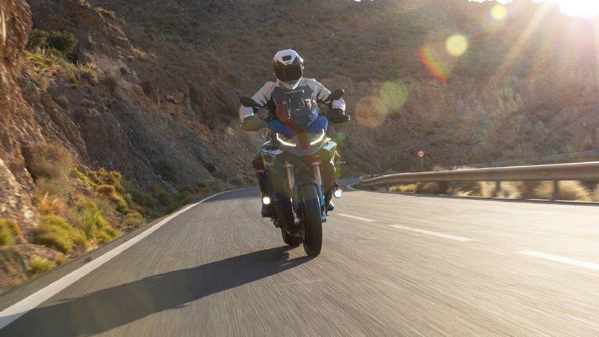 ¿Qué motos deportivas vende BMW en México este 2024?