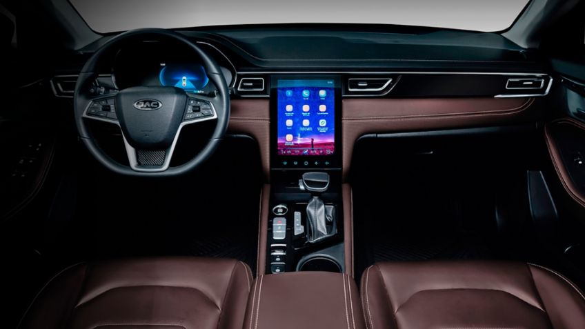 Ninguna marca italiana quiere que conozcas este auto chino barato