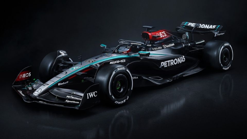 El W15 es el último Mercedes que Lewis Hamilton manejará con la escudería de las flechas plateadas.