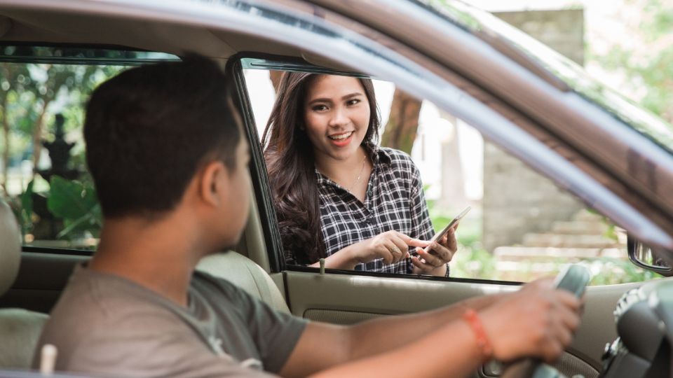 Tener un auto propio para trabajar en Uber es una gran opción.