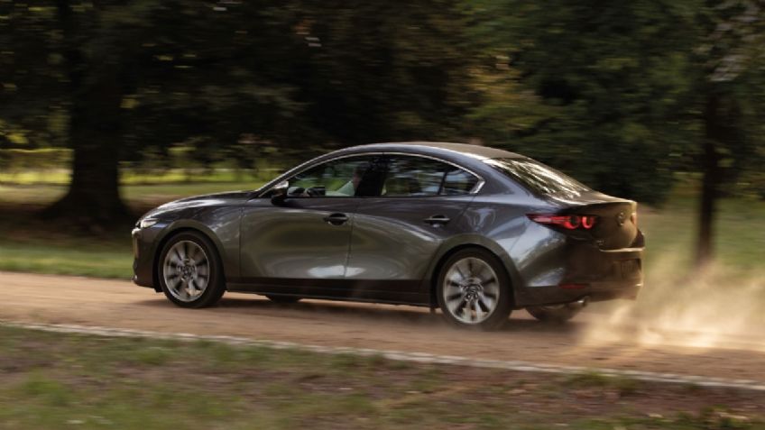 ¿Qué tan bueno es el Mazda 3 sedán? Review de potencia, rendimiento y seguridad