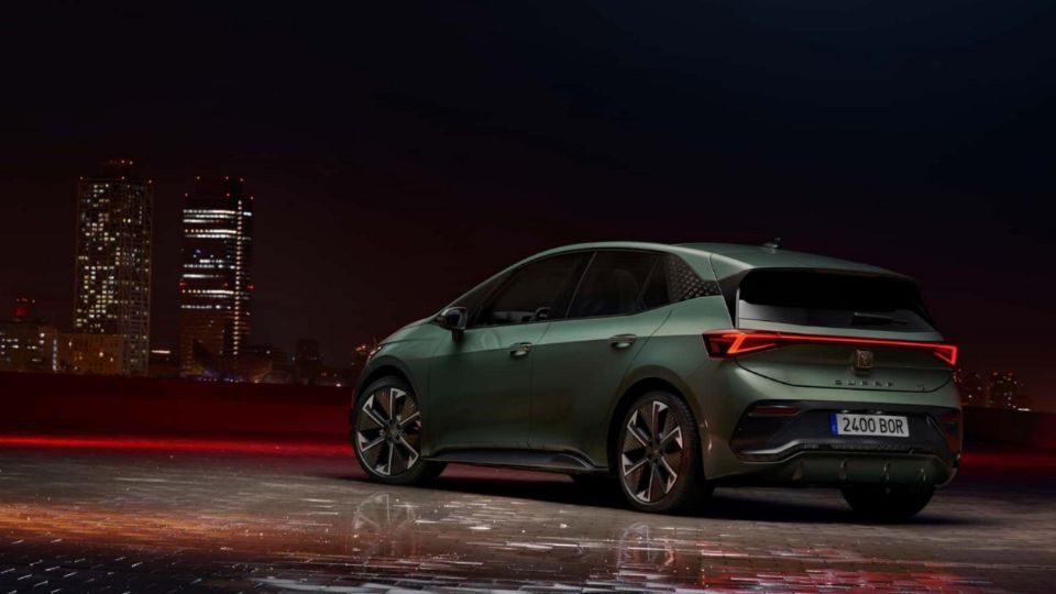 Este es el nuevo hatchback deportivo y eléctrico de Cupra