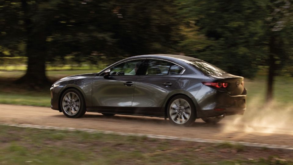 Analizamos al Mazda 3 Sedán