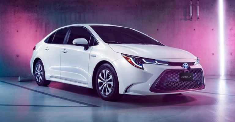 Toyota Corolla HEV 2024